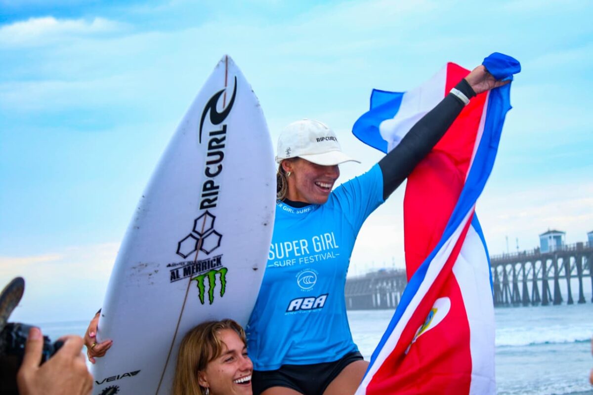 Leilani McGonagle ganó el Super Girl Surf Pro de 4000 puntos en Oceanside, California