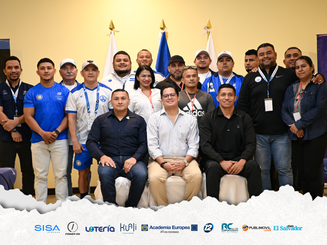 ENTRENADORES DE PESAS CON CAPACITACIÓN DE NIVEL OLÍMPICO Y MUNDIAL