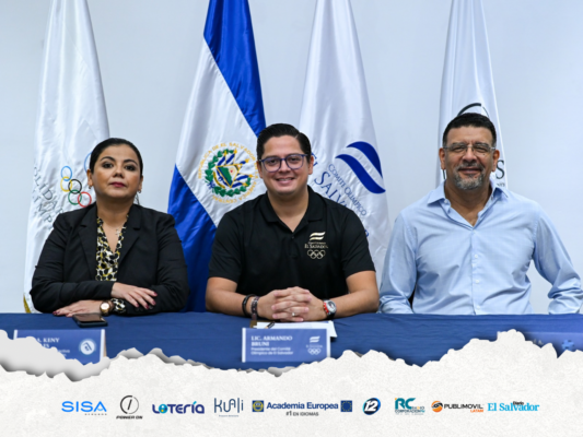 COMITÉ OLÍMPICO INAUGURA CURSO PARA ENTRENADORES DE NATACIÓN